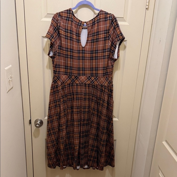 torrid Brown Plaid Short-Sleeve Fit & Flare Dress - Picture 2 of 4
